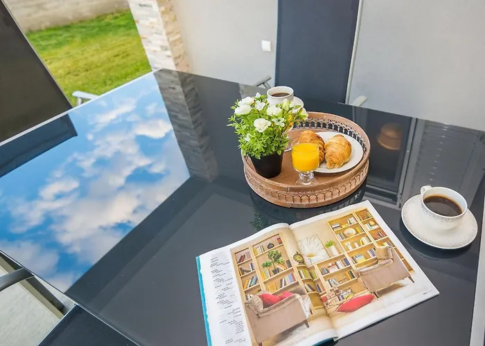 Kosic 1 By Interhome Вир